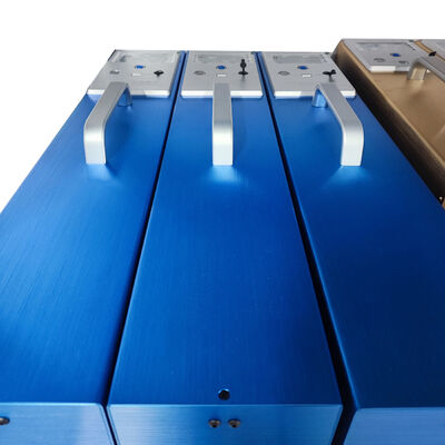 محدوده اندازه گیری QD 0-400 Mcd M² lx متر بازتابنده خطای اندازه گیری تکرارپذیری کمتر از 3 درصد حجم کلی 700 میلی متر X 135 میلی متر X 115 میلی متر